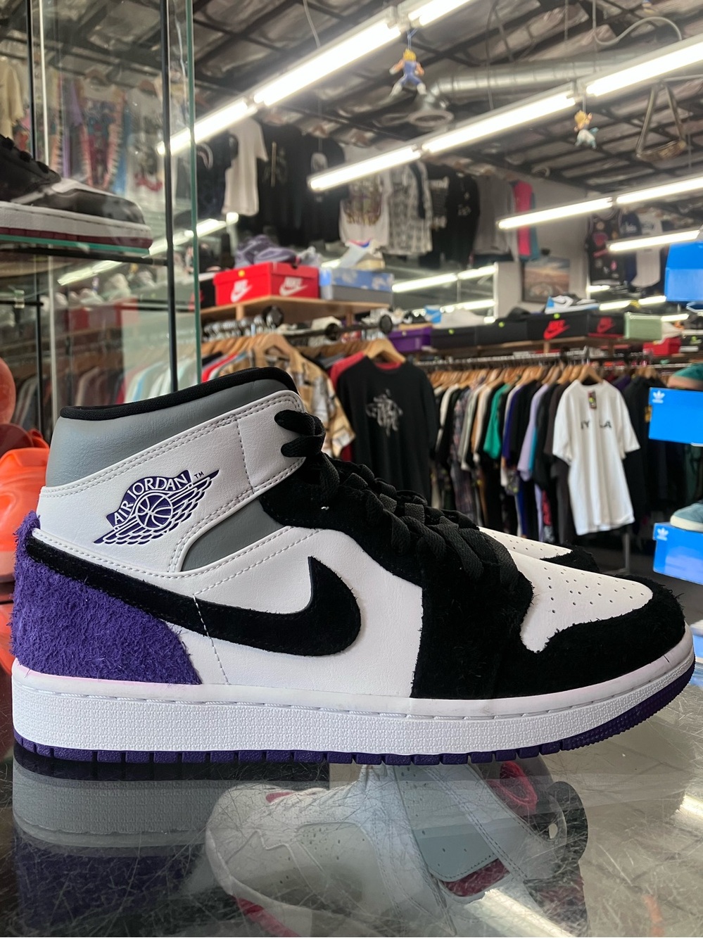 Air Jordan 1 Mid SE Purple Size 9